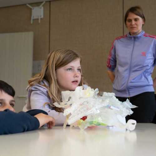 INMM Darmstadt 79. Frühjahrstagung 8.-11.4.2026 „echt“ 10.4.2026 Parcours der Möglichkeiten Workshop Klangverwirrung mit Julia Mihály