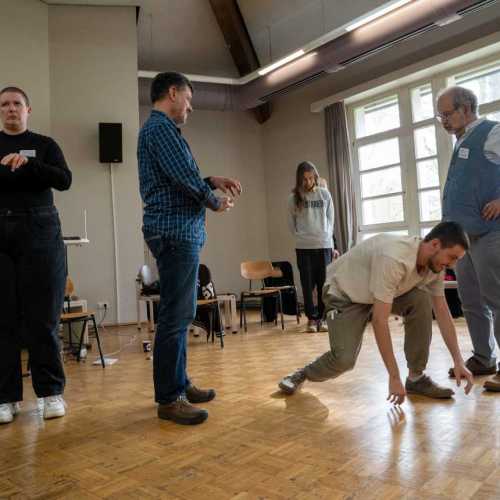 INMM Darmstadt 79. Frühjahrstagung 8.-11.4.2026 „echt“ 10.4.2026 Vielsinnliche Musik für gehörlose, schwerhörige und hörende Erwachsene Leitung: Leo Hofmann, Emil Leske, Susanne Tod