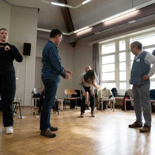 INMM Darmstadt 79. Frühjahrstagung 8.-11.4.2026 „echt“ 10.4.2026 Vielsinnliche Musik für gehörlose, schwerhörige und hörende Erwachsene Leitung: Leo Hofmann, Emil Leske, Susanne Tod